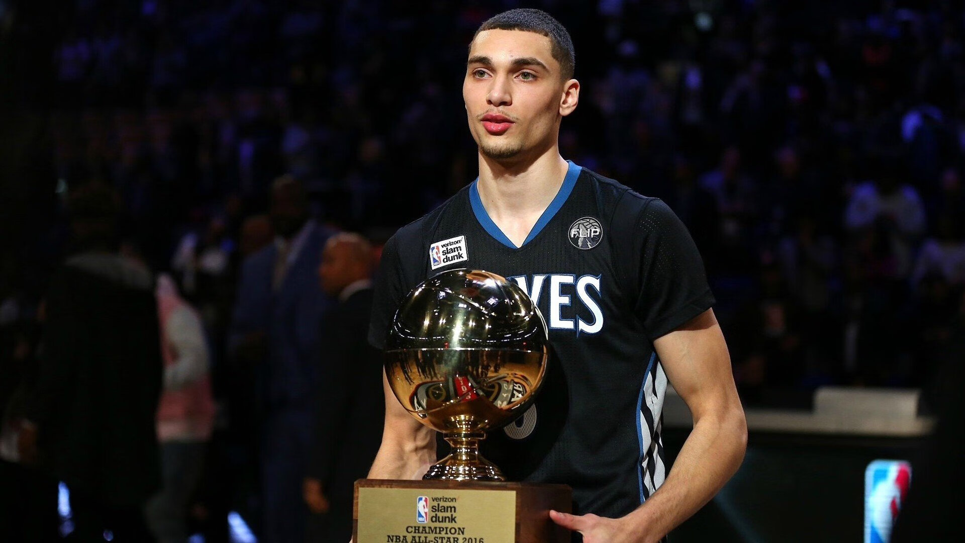 九游官网持续失利首场状态出色，澳大利亚队观众沸腾！，Ming重返赛场引发球迷热议